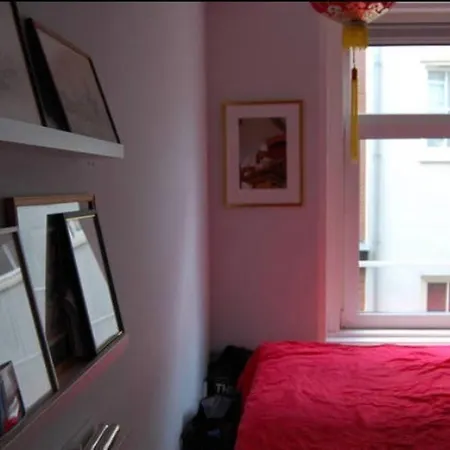 Apartamento Authentic Dutch Holiday Near City-centre